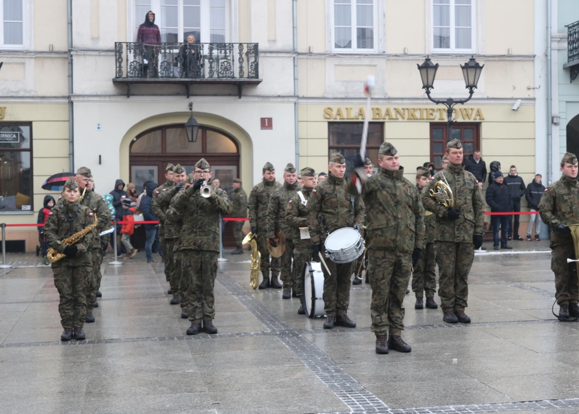 Przysięga nowych żołnierzy obrony terytorialnej w Piotrkowie