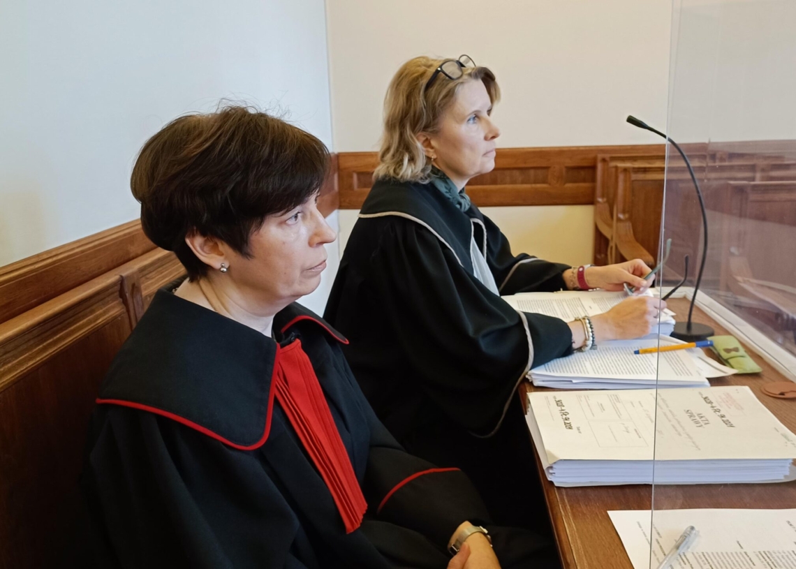 5 osób pozwało rząd za bezczynność w sprawie kryzysu klimatycznego. Dzisiaj rozpoczął się proces w piotrkowskim sądzie