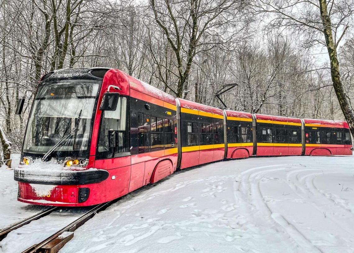 Przez 40 minut tramwaje nie jeździły na Stoki. Linie 12 i 17 kursowały po skróconej trasie
