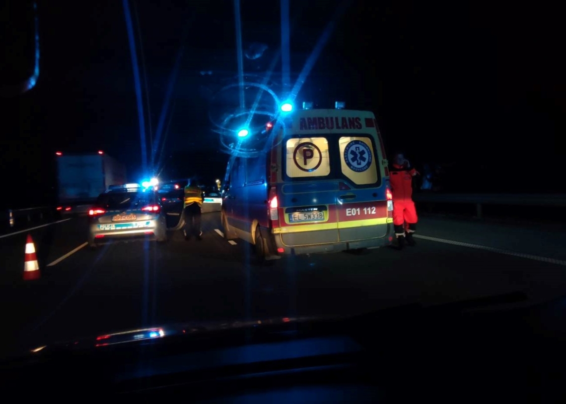 Policjant z Piotrkowa został potrącony na autostradzie A1 podczas prowadzenia interwencji