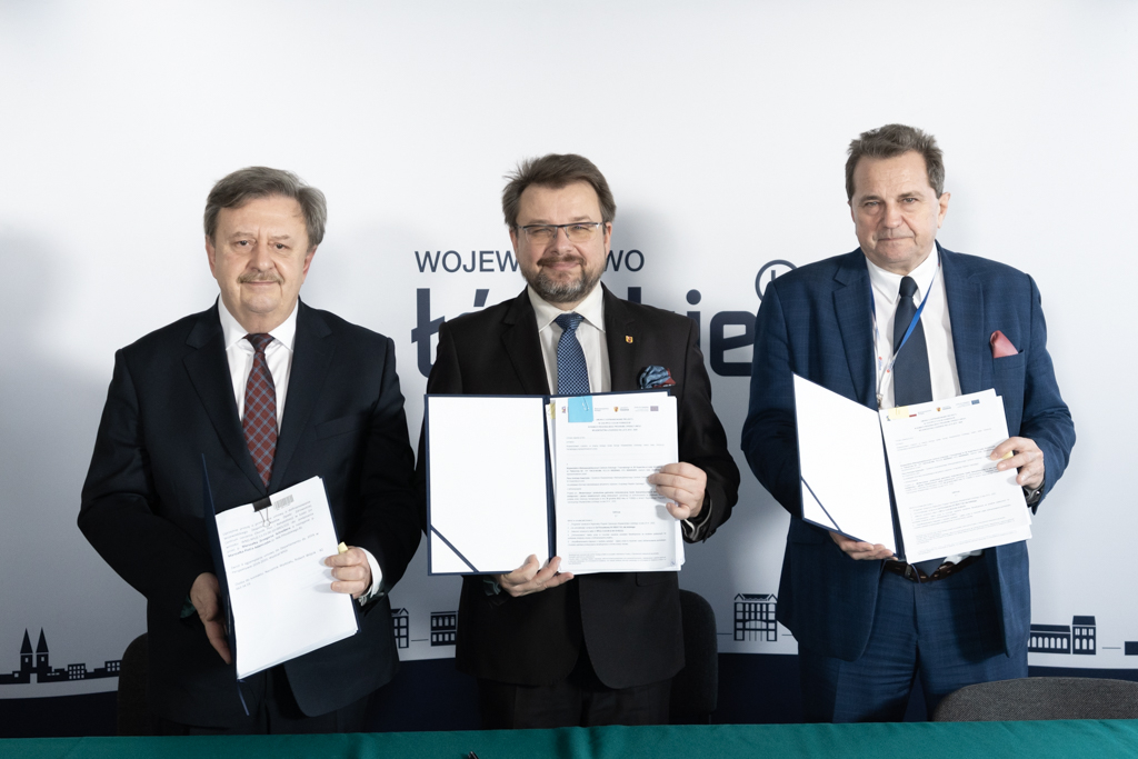 40 mln zł przekazano dwóm szpitalom wojewódzkim w Łodzi 1 szpitalom wojewódzkim