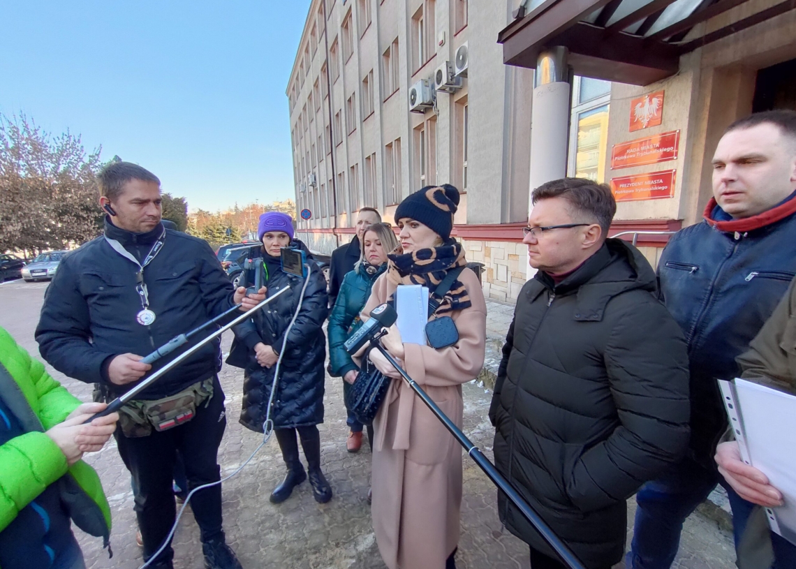 Grupa mieszkańców Piotrkowa złożyła zawiadomienie o zamiarze przeprowadzenia referendum w sprawie odwołania prezydenta miasta