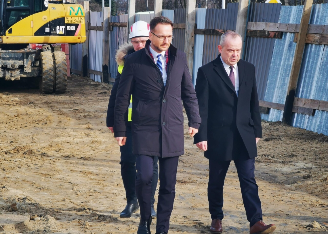 13,5 mln zł rządowego dofinansowania na budowę nowego bloku komunalnego w Sieradzu, a program Pierwsze Mieszkanie wkrótce na posiedzeniu rządu