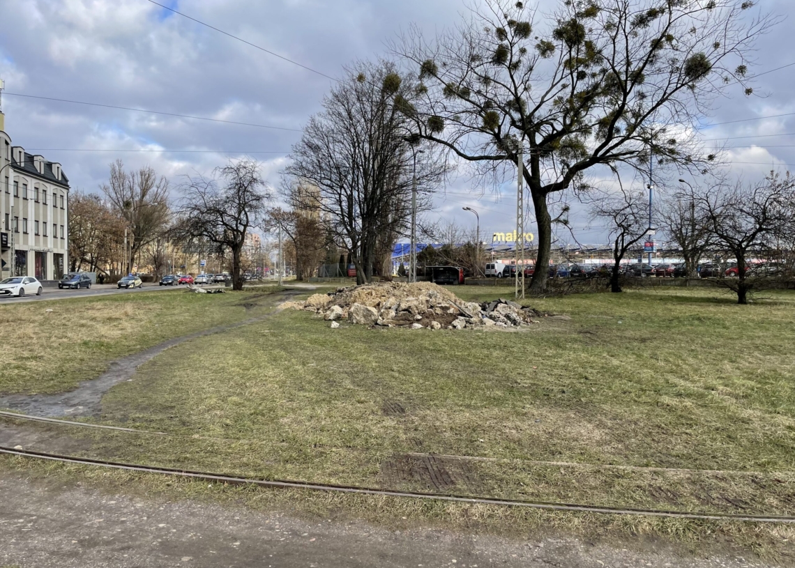 Zapomnianych krańcówek w Łodzi sporo. Kiedy tramwaje wrócą na te pętle? [ZDJĘCIA + WIDEO]