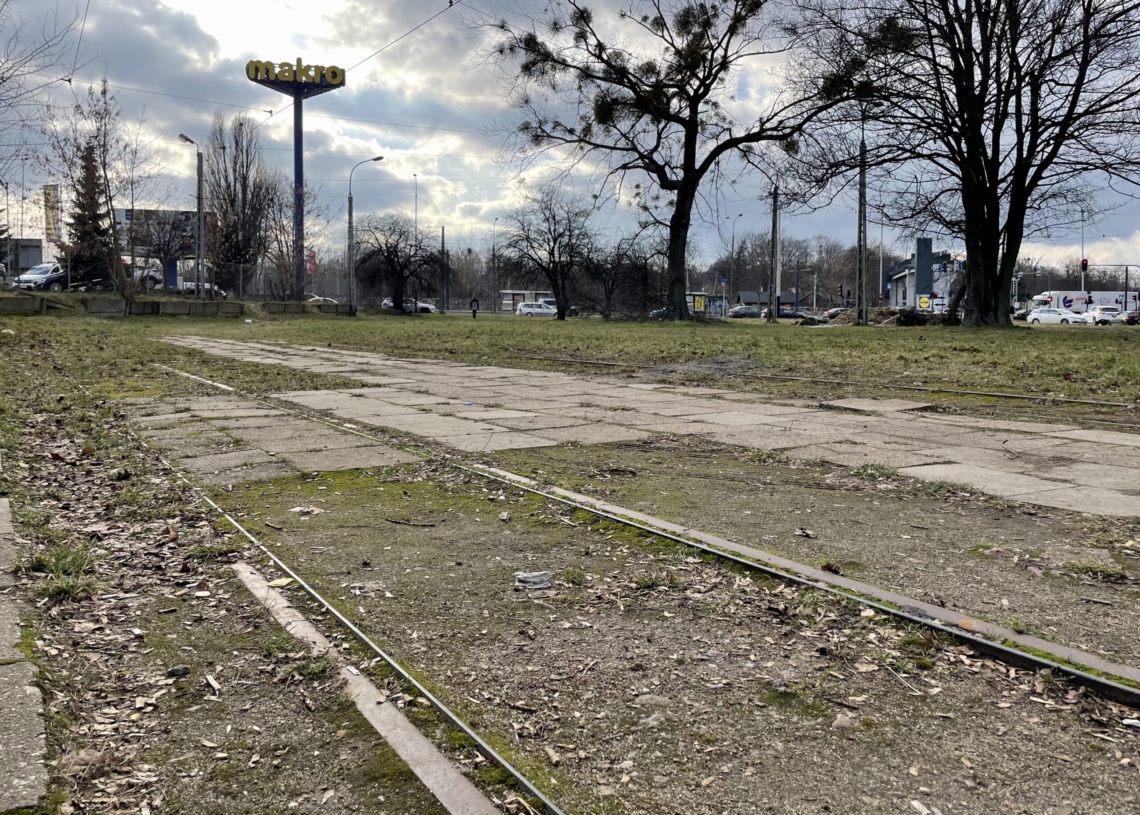 Zapomnianych krańcówek w Łodzi sporo. Kiedy tramwaje wrócą na te pętle? [ZDJĘCIA + WIDEO]