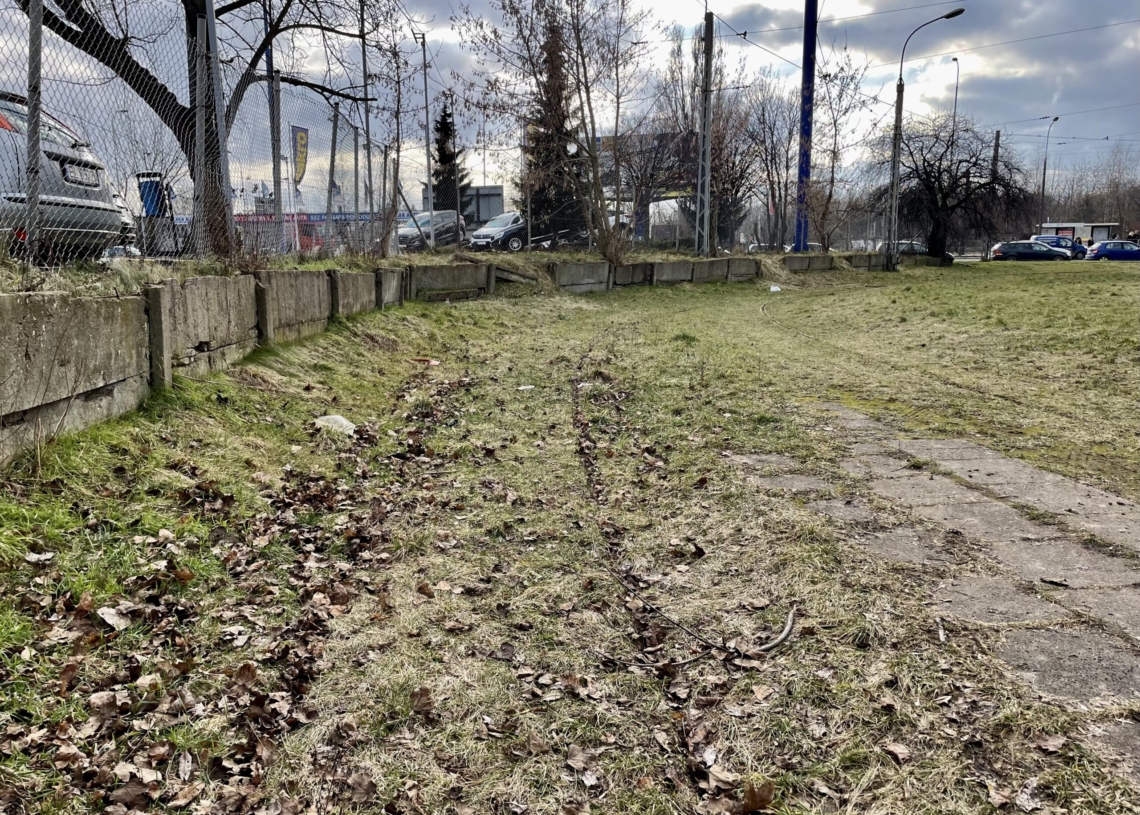 Zapomnianych krańcówek w Łodzi sporo. Kiedy tramwaje wrócą na te pętle? [ZDJĘCIA + WIDEO]