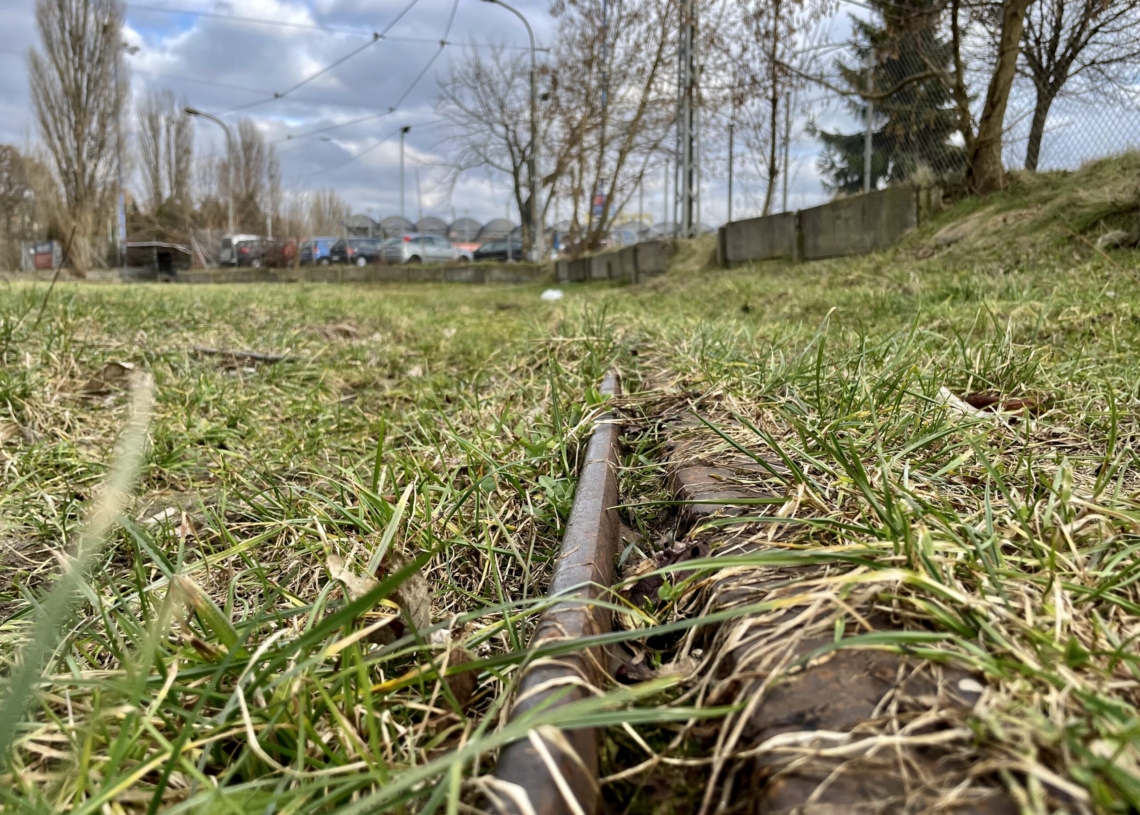 Zapomnianych krańcówek w Łodzi sporo. Kiedy tramwaje wrócą na te pętle? [ZDJĘCIA + WIDEO]