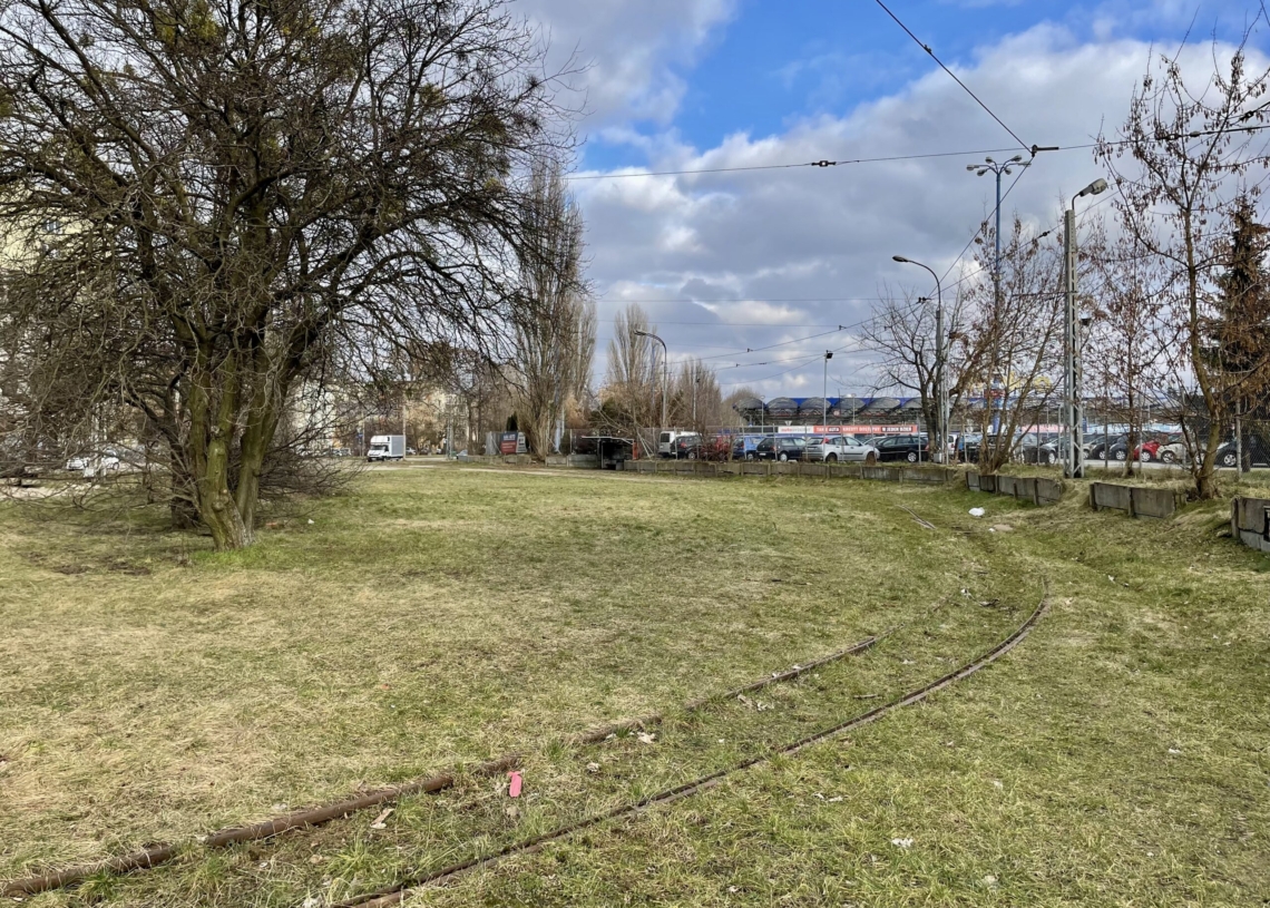 Zapomnianych krańcówek w Łodzi sporo. Kiedy tramwaje wrócą na te pętle? [ZDJĘCIA + WIDEO]