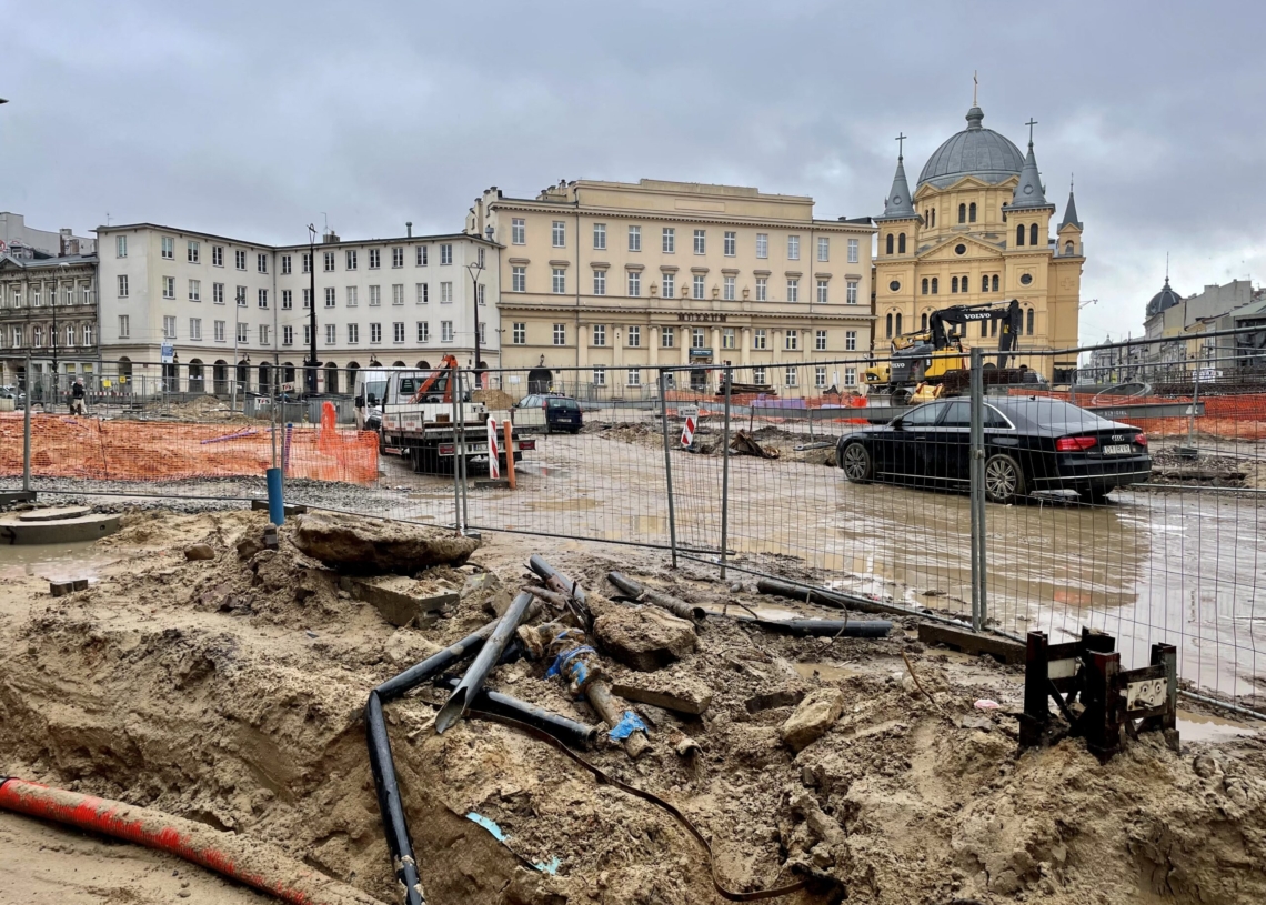 Przebudowa pl. Wolności. Koniec inwestycji powinien nastąpić już za 7 miesięcy, ale termin przesunięto na koniec roku [ZDJĘCIA + WIDEO]