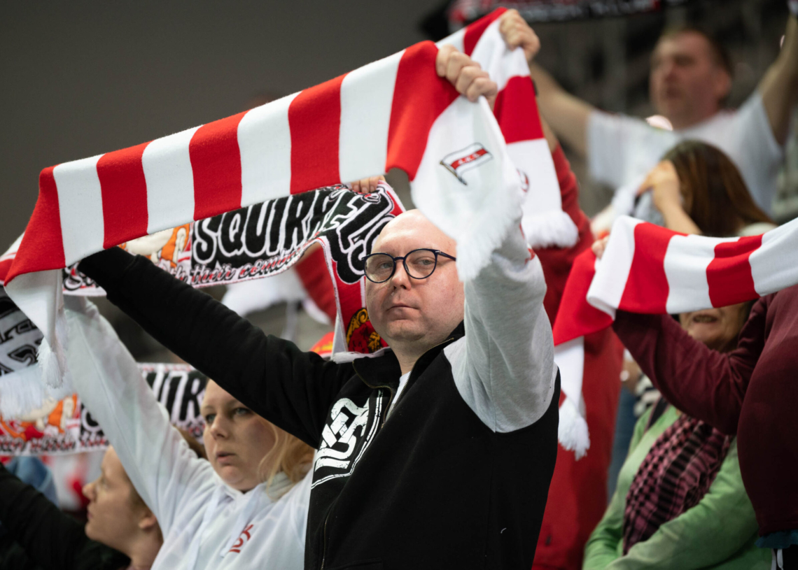 Doping kibiców ŁKS-u Commercecon Łódź w meczu z VakifBankiem Stambuł