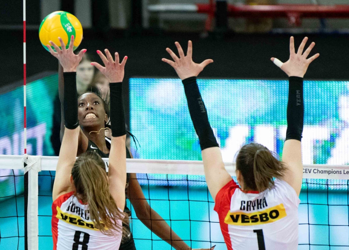 Liga Mistrzyń, ŁKS Commercecon Łódź - VakifBank Stambuł 0:3