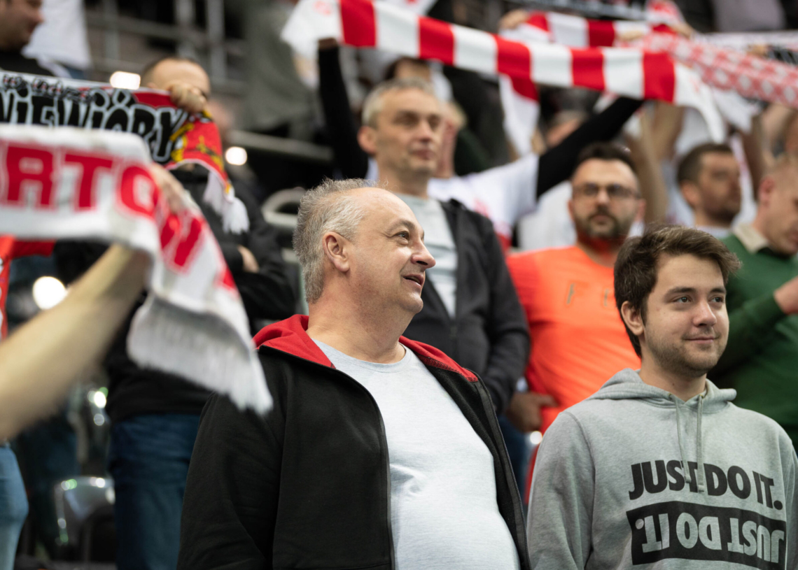 Doping kibiców ŁKS-u Commercecon Łódź w meczu z VakifBankiem Stambuł
