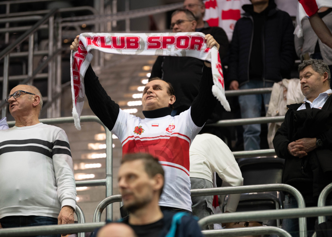 Doping kibiców ŁKS-u Commercecon Łódź w meczu z VakifBankiem Stambuł