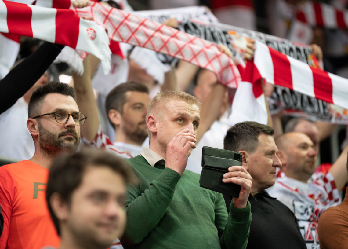 Doping kibiców ŁKS-u Commercecon Łódź w meczu z VakifBankiem Stambuł