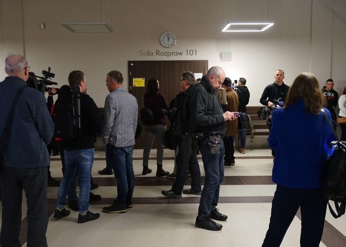 Trumny na kółkach. Adwokat Paweł Kozanecki miał stanąć przed sądem, ale rozprawę odroczono
