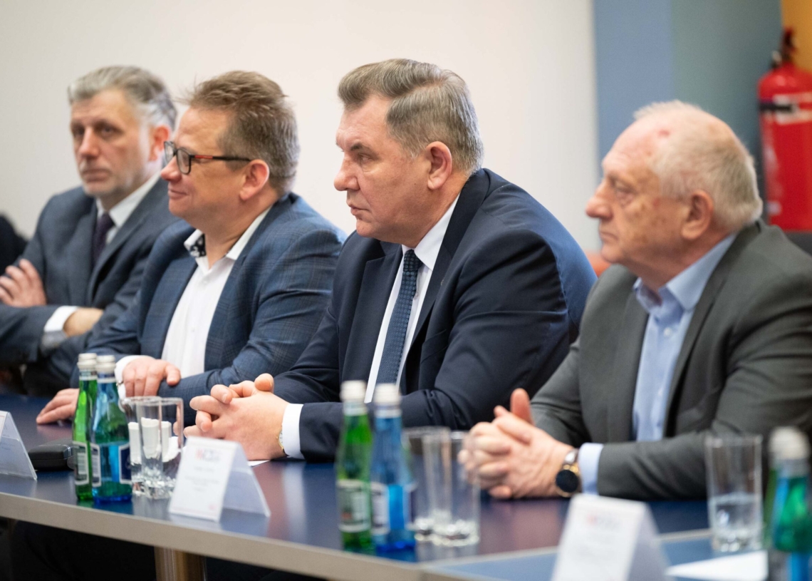 Pierwsza rocznica wybuchu wojny na Ukrainie. Posiedzenie WRDS