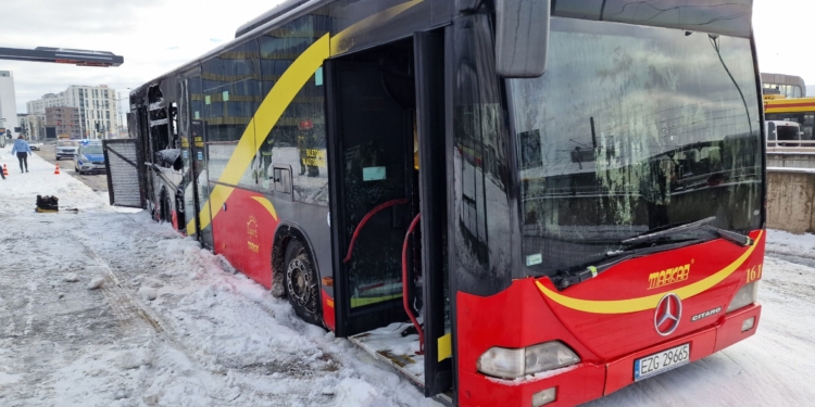 Pożar autobusu przy dworcu Łódź Fabryczna