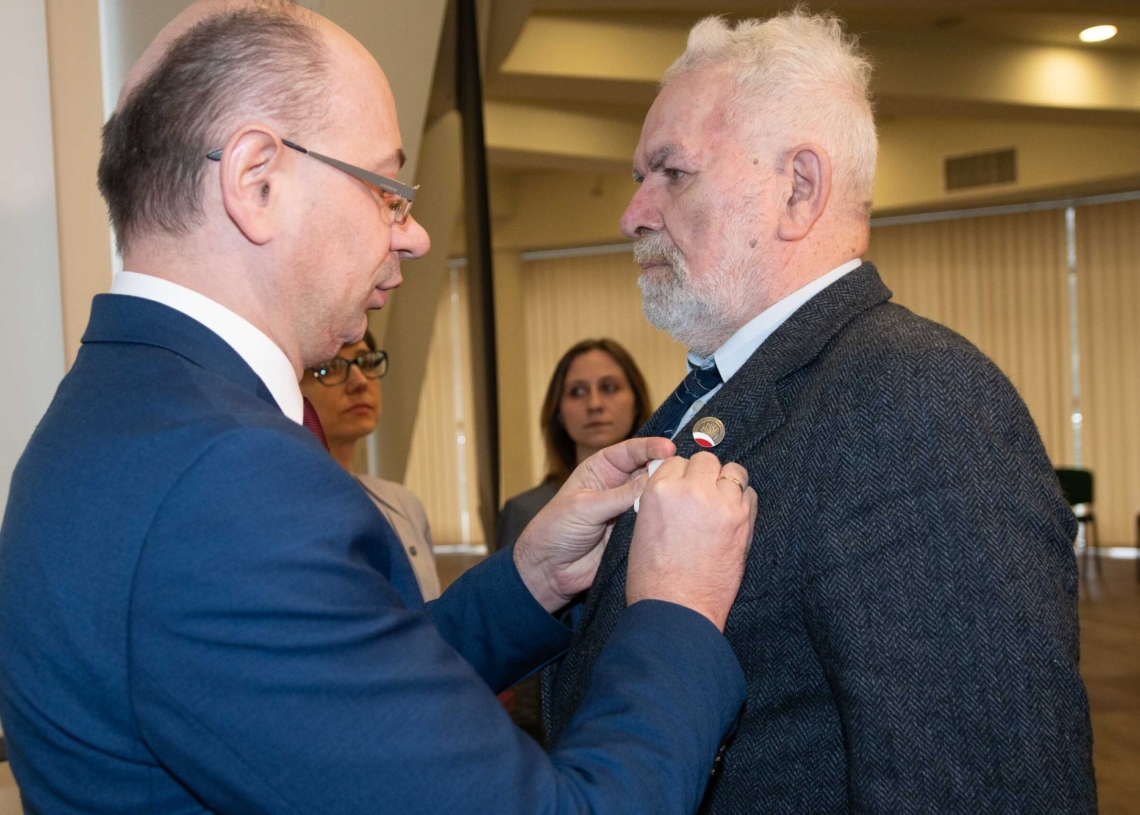 Krzyżem Wolności i Solidarności
