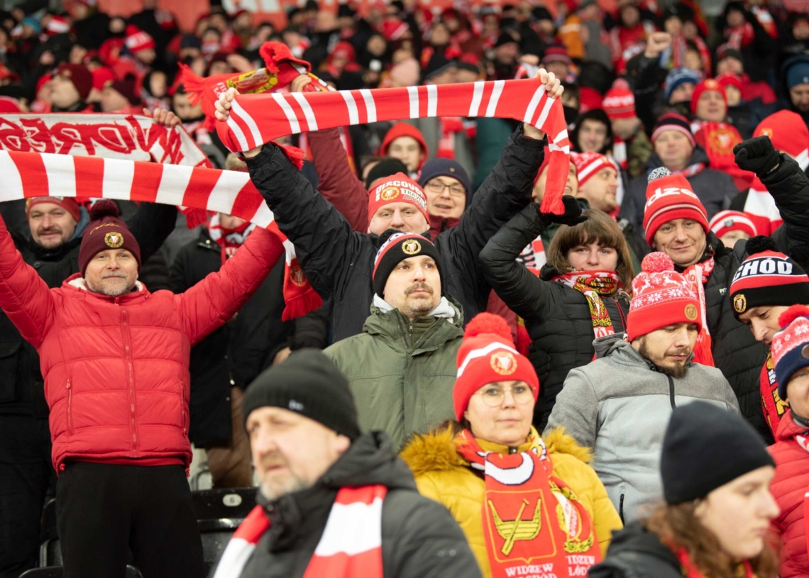 Doping kibiców w meczu Widzew Łódź - Jagiellonia Białystok