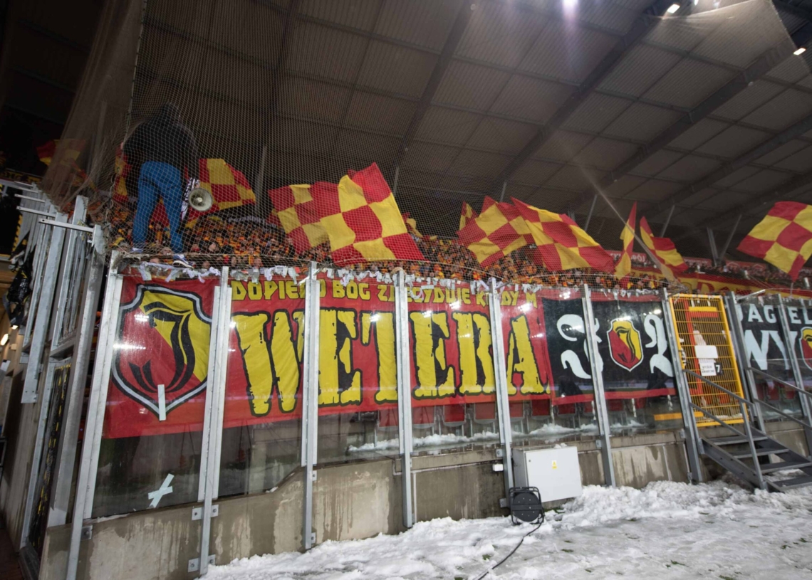 Doping kibiców w meczu Widzew Łódź - Jagiellonia Białystok