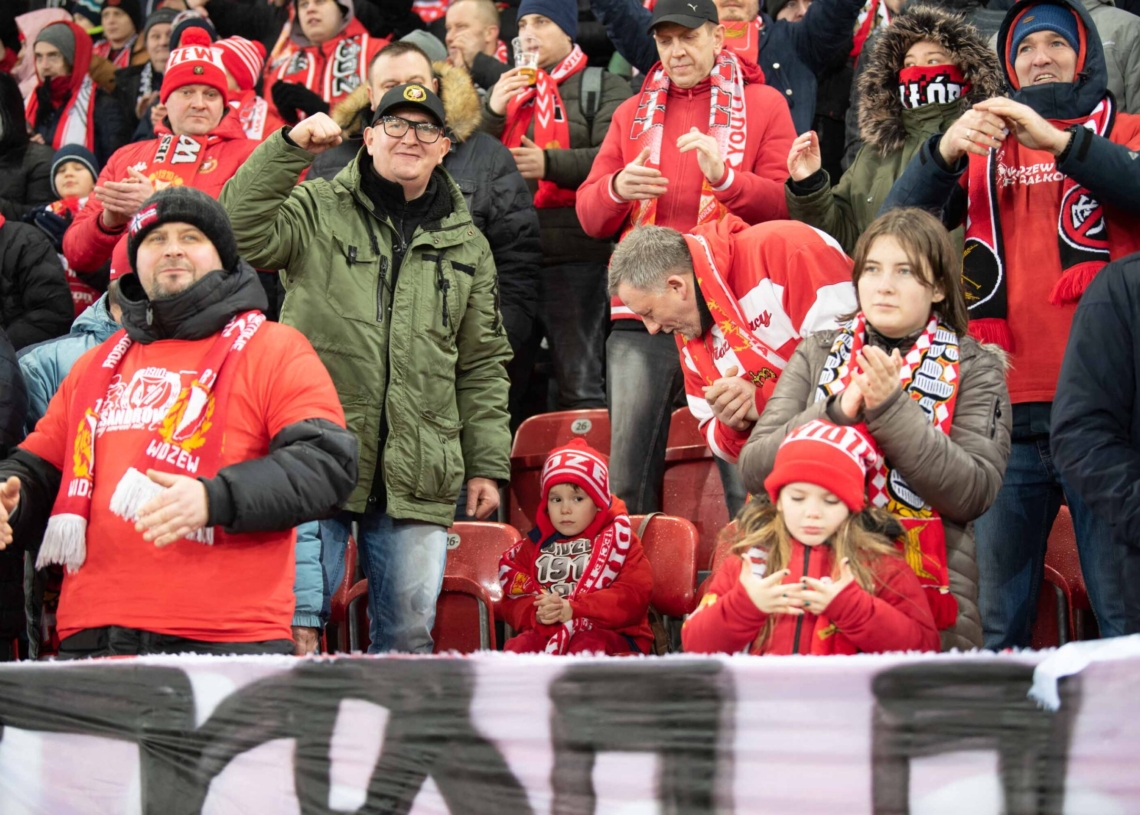 Doping kibiców w meczu Widzew Łódź - Jagiellonia Białystok