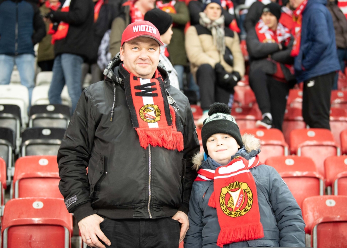 Doping kibiców w meczu Widzew Łódź - Jagiellonia Białystok