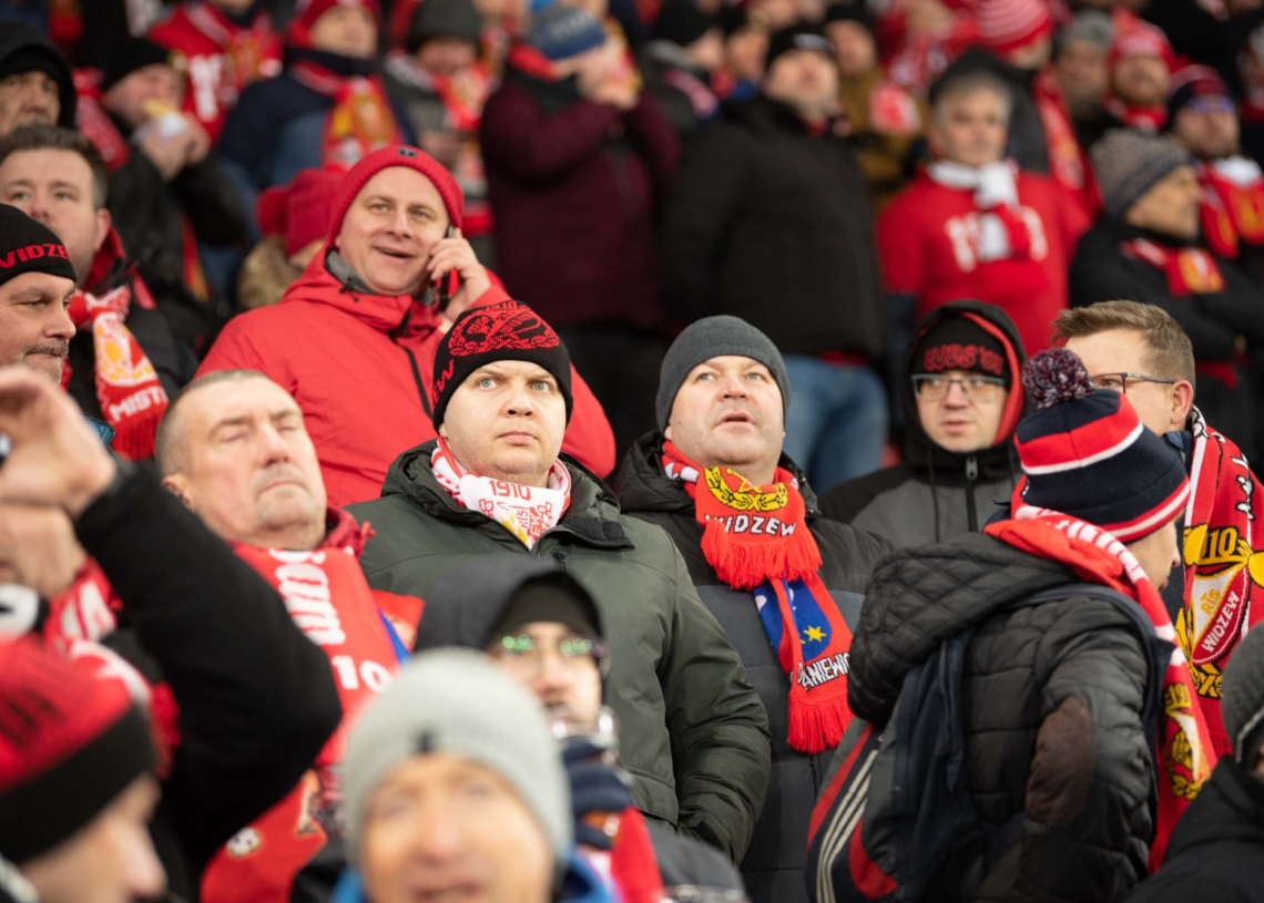 Doping kibiców w meczu Widzew Łódź - Jagiellonia Białystok