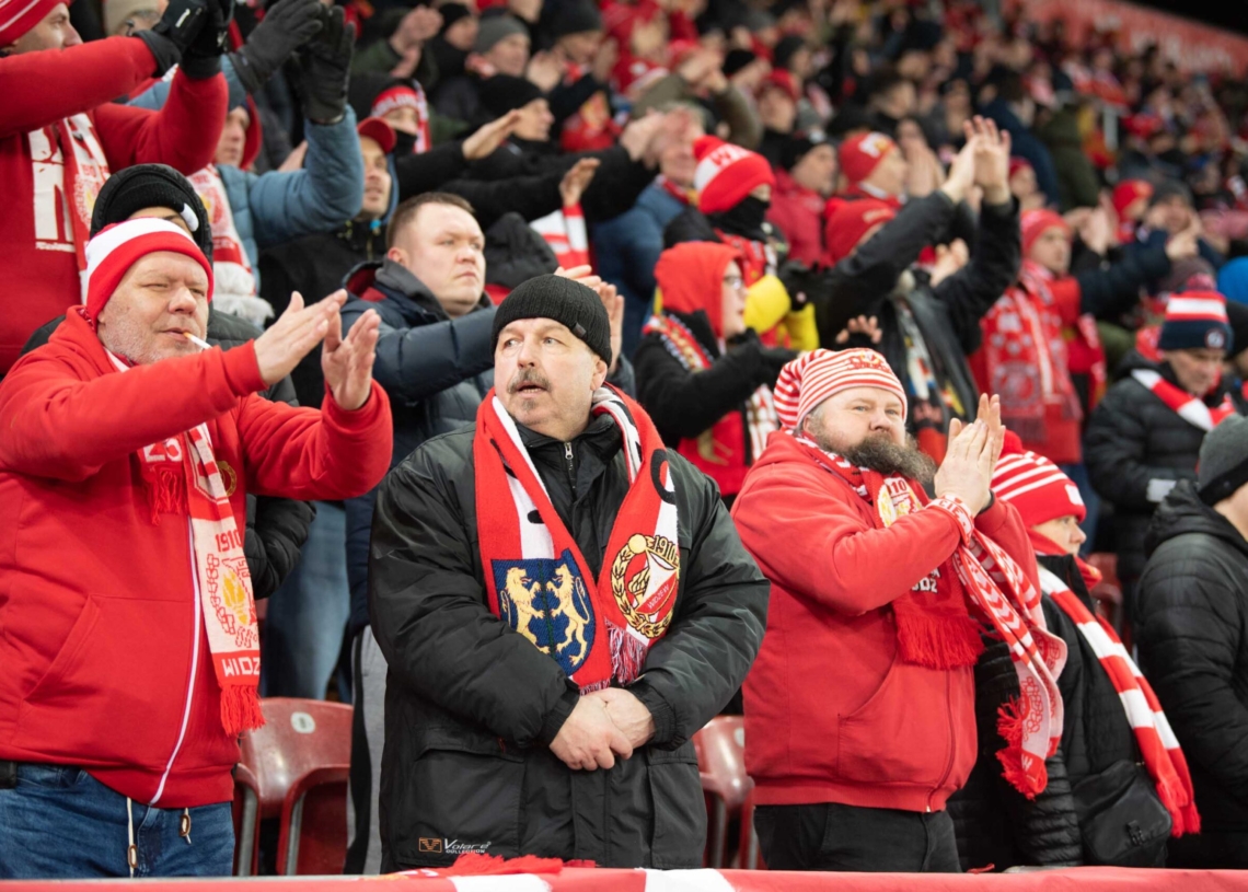 Doping kibiców w meczu Widzew Łódź - Jagiellonia Białystok