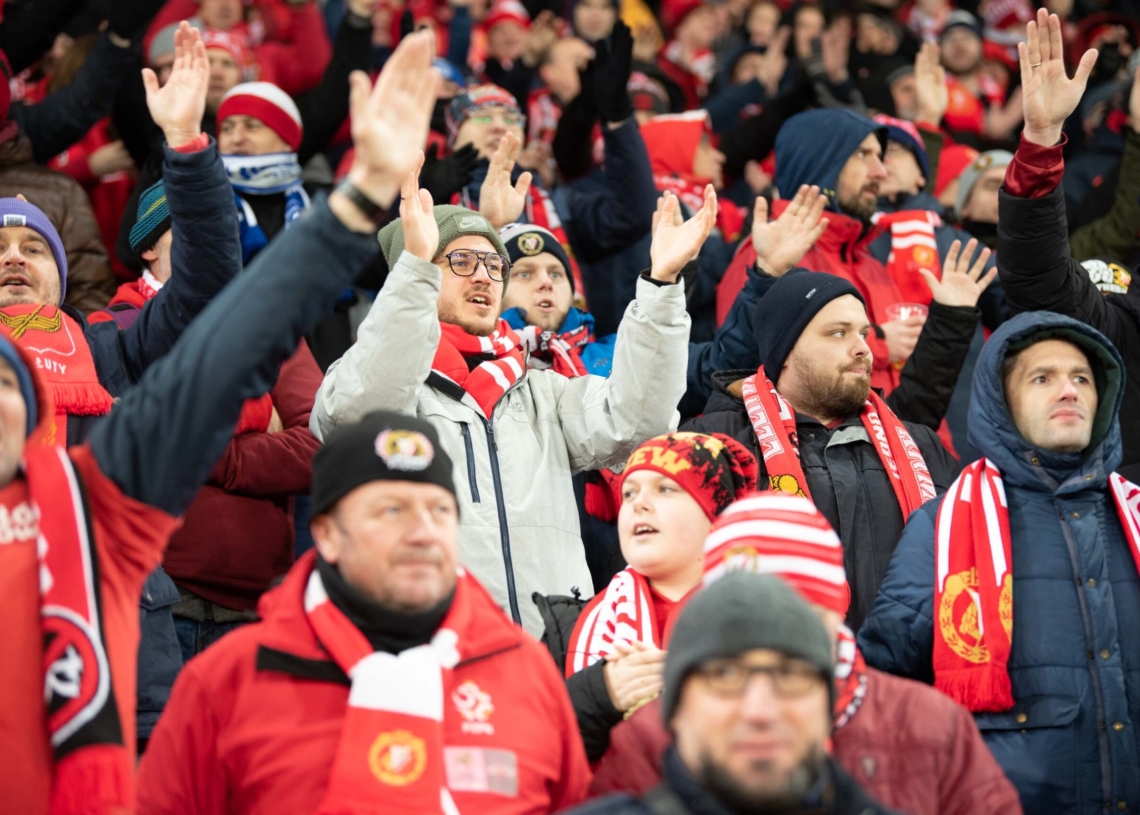 Doping kibiców w meczu Widzew Łódź - Jagiellonia Białystok