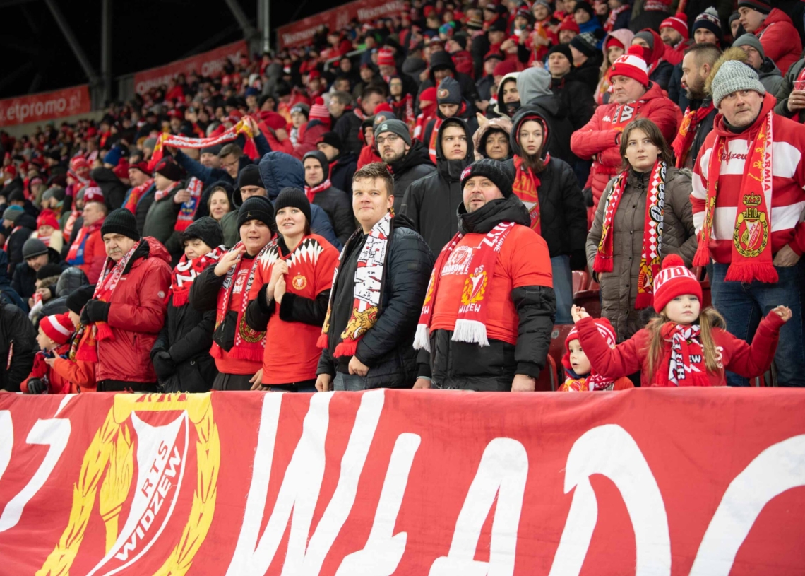 Doping kibiców w meczu Widzew Łódź - Jagiellonia Białystok