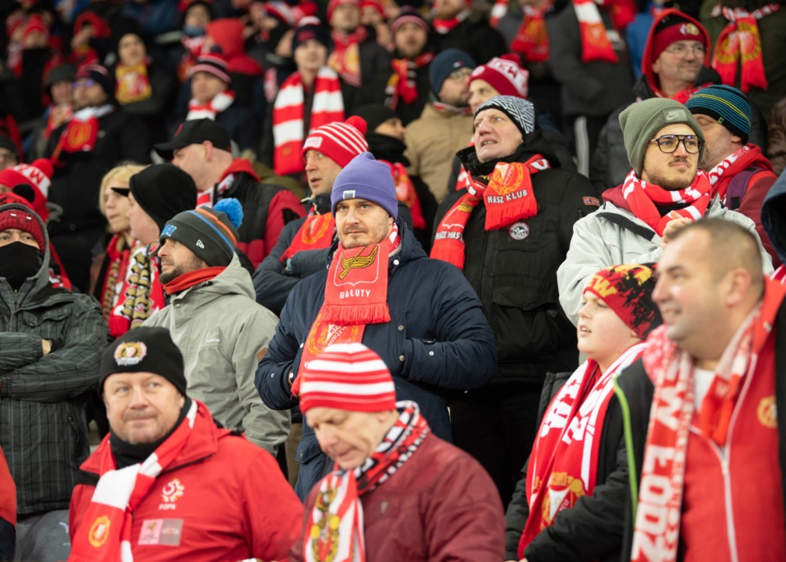 Doping kibiców w meczu Widzew Łódź - Jagiellonia Białystok