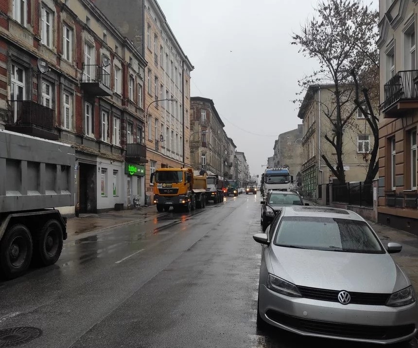 Remont Struga. Od poniedziałku autobusy linii 80 będą kursowały objazdami 1 Remont Struga
