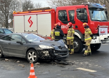 Wypadek na skrzyżowaniu Narutowicza i Konstytucyjnej w Łodzi