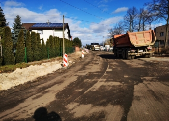 TIR-y rozjeżdżają lokalne drogi w gminie Błaszki