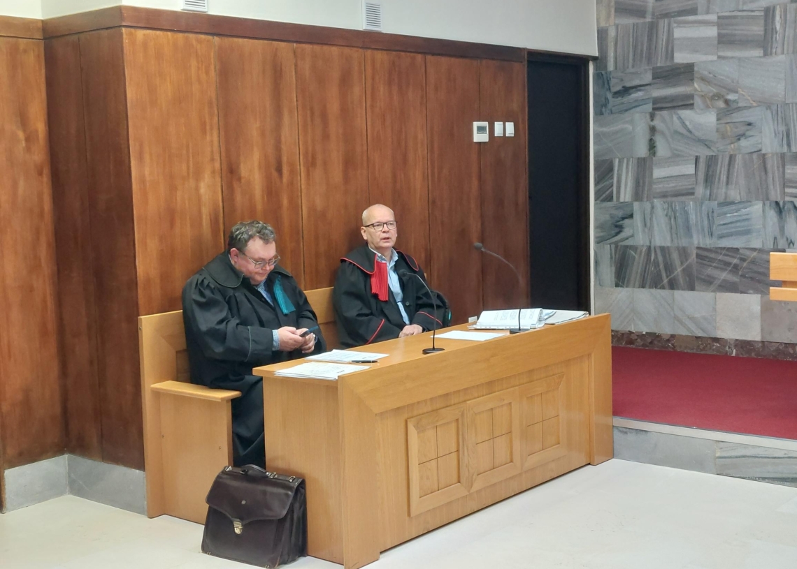 Oskarżeni o serię podpaleń stanęli przed sieradzkim sądem