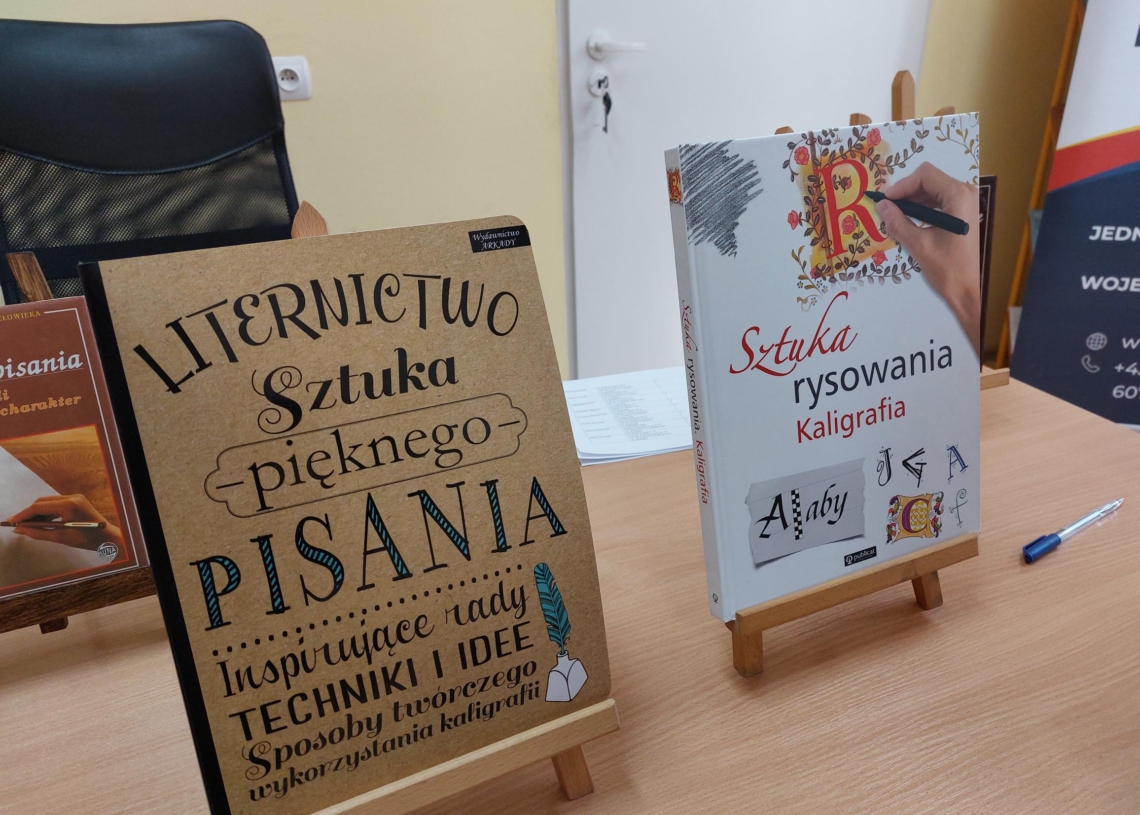 Do sieradzkiego konkursu kaligrafii przystąpili uczniowie z 7 powiatów [ZDJĘCIA]