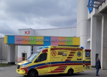 ICZMP w Łodzi ma nowoczesną karetkę neonatologiczną