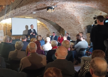 Minister Waldemar Buda spotkał się z mieszkańcami Łowicza