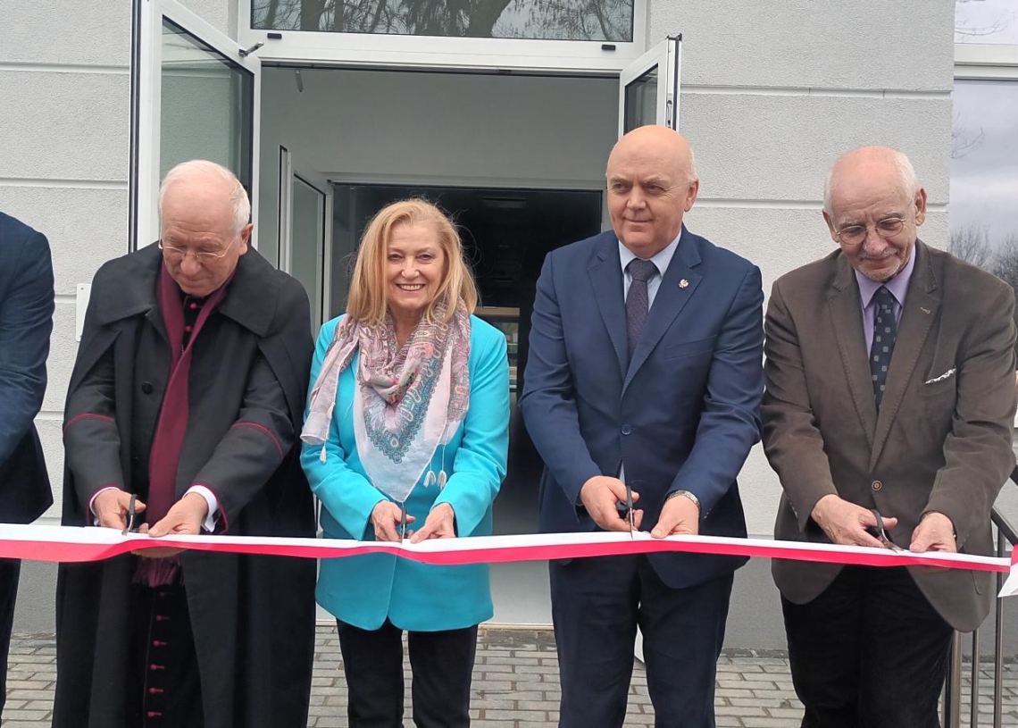 Nowy pawilon Szpitala Świętego Ducha w Rawie Mazowieckiej oddany do użytku. Kosztował 21 mln zł [ZDJĘCIA]