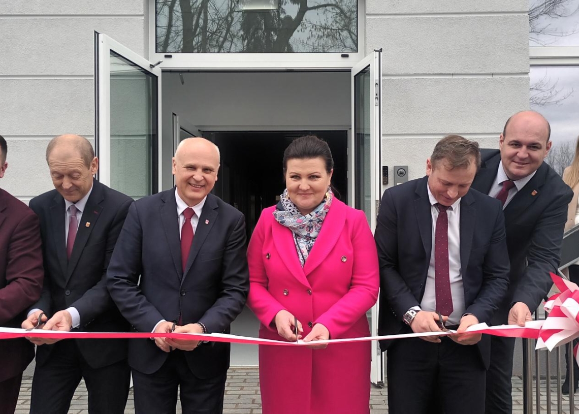 Nowy pawilon Szpitala Świętego Ducha w Rawie Mazowieckiej oddany do użytku. Kosztował 21 mln zł [ZDJĘCIA]