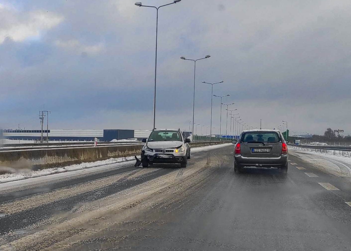 Utrudnienia na DK14 w stronę Łodzi. Zablokowany jeden pas ruchu