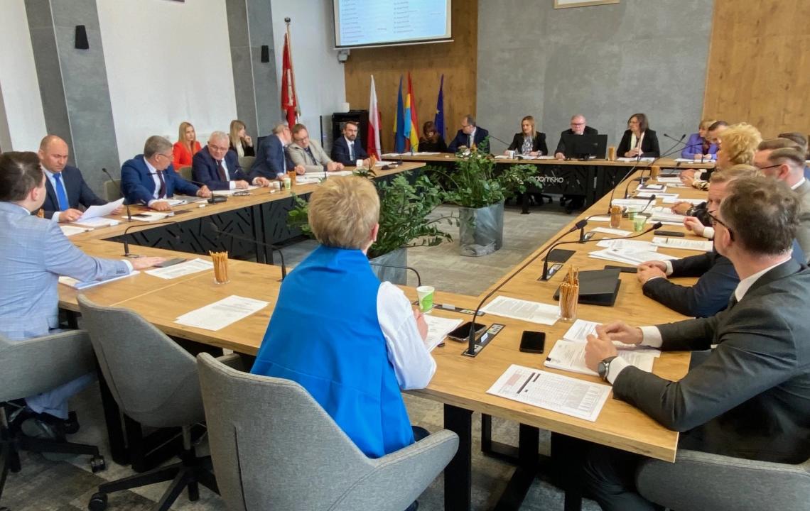 Radni Radomska przyjęli uchwałę o obronie dobrego imienia Honorowego Obywatela Miasta świętego Jana Pawła II 1 radni Radomska