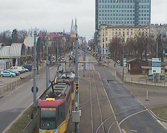 Przez blisko 20 minut trwało zatrzymanie ruchu tramwajów na Pabianickiej za pl. Niepodległości. Nadal mogą występować opóźnienia na liniach 3B, 7 i 15 1 Zatrzymanie ruchu tramwajów na Pabianickiej