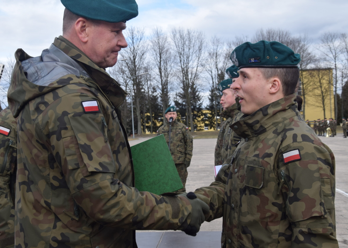 Nowi podoficerowie wyszkoleni w Sieradzu