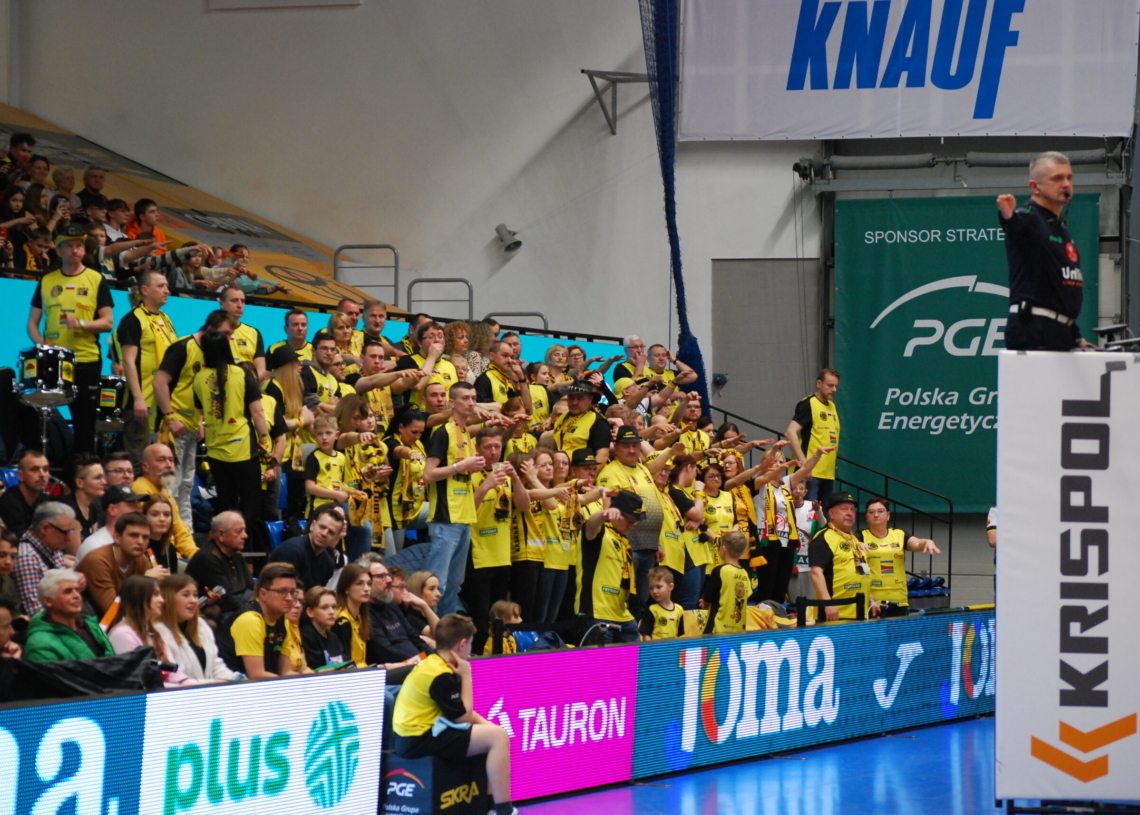 PGE Skra Bełchatów przegrała 0:3 z Indykpolem AZS-em Olsztyn i nie zagra w play-offach