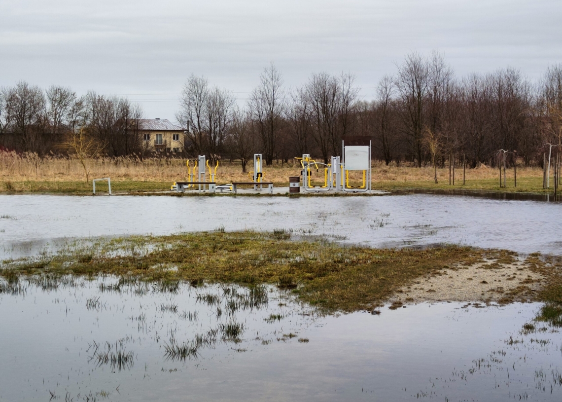 Plenerowa siłownia w Bełchatowie ponownie zalana