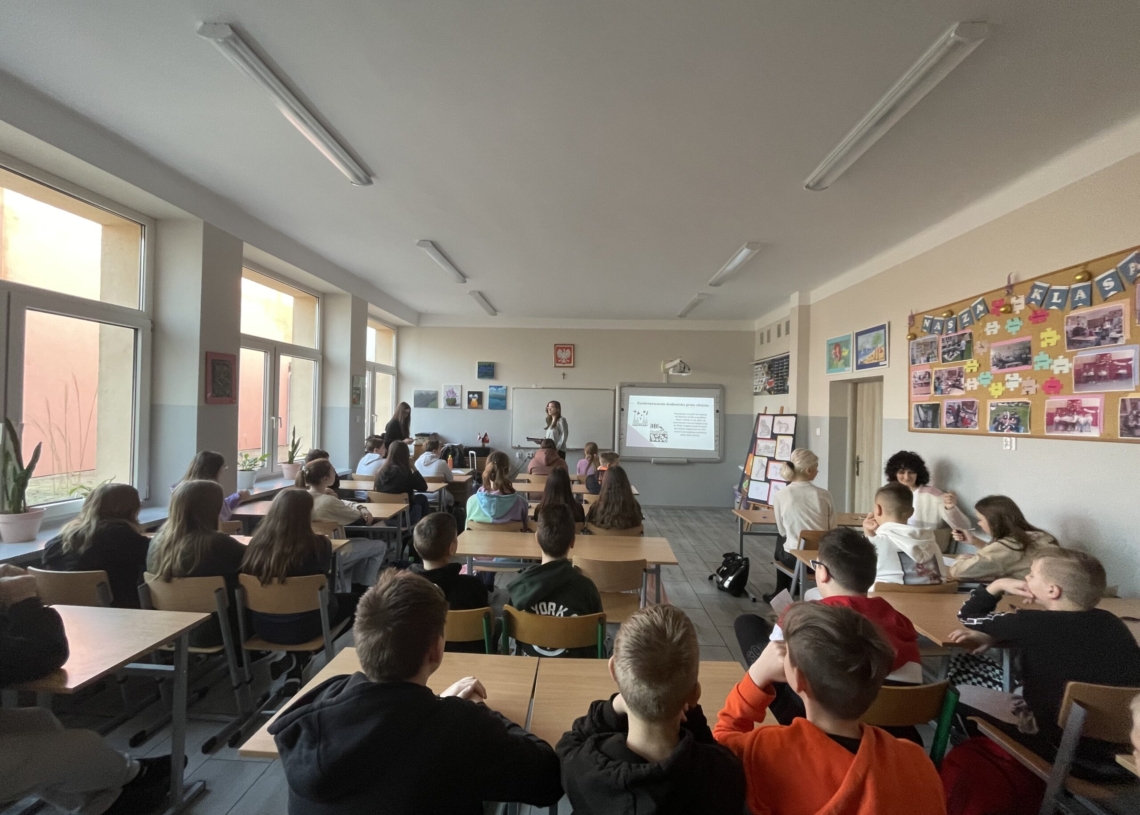 Uczennice I LO napisały książeczkę „Uwolnij mnie” o prawach zwierząt
