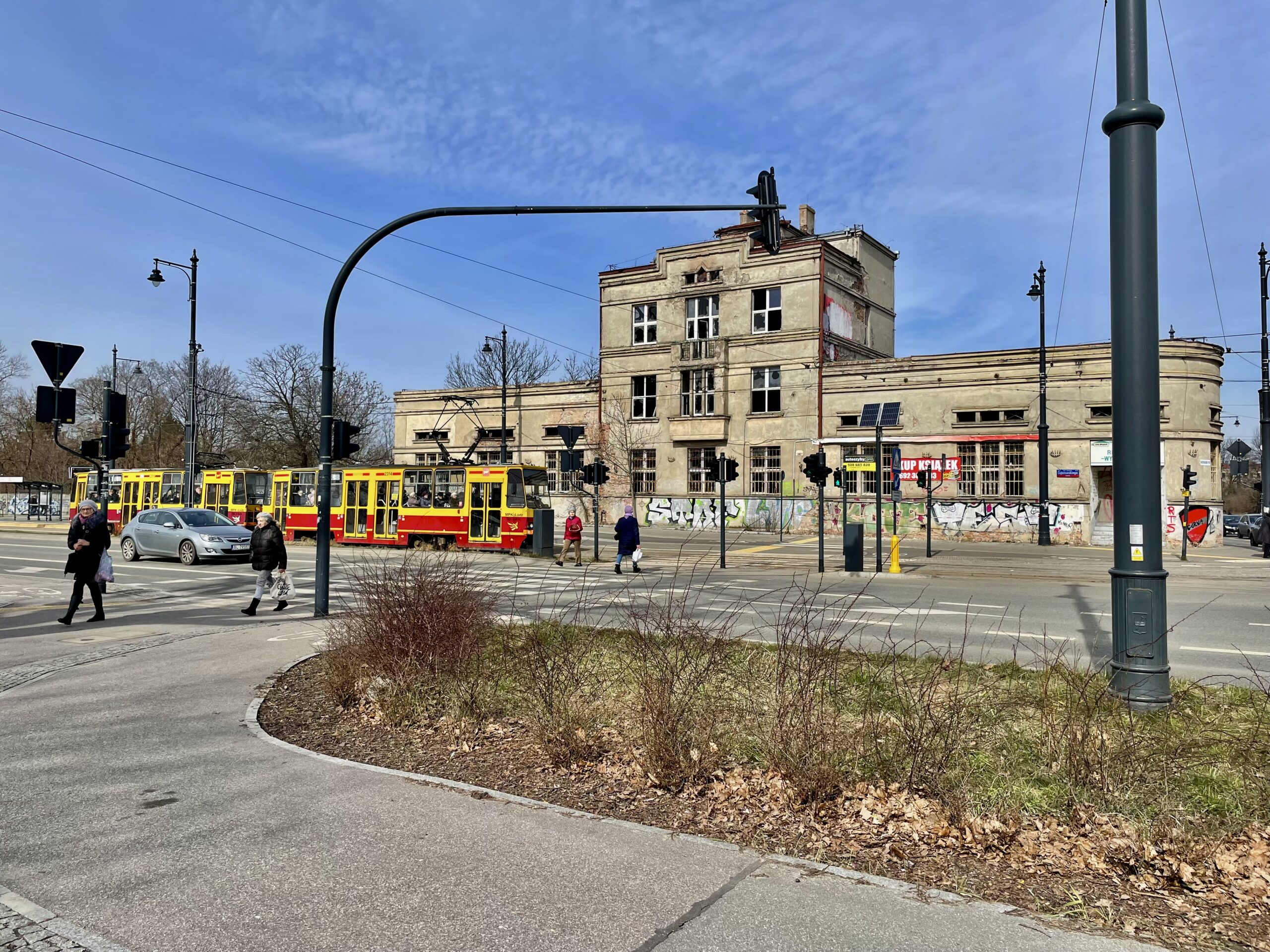 zatrzymanie ruchu tramwajów na Dąbrowskiego