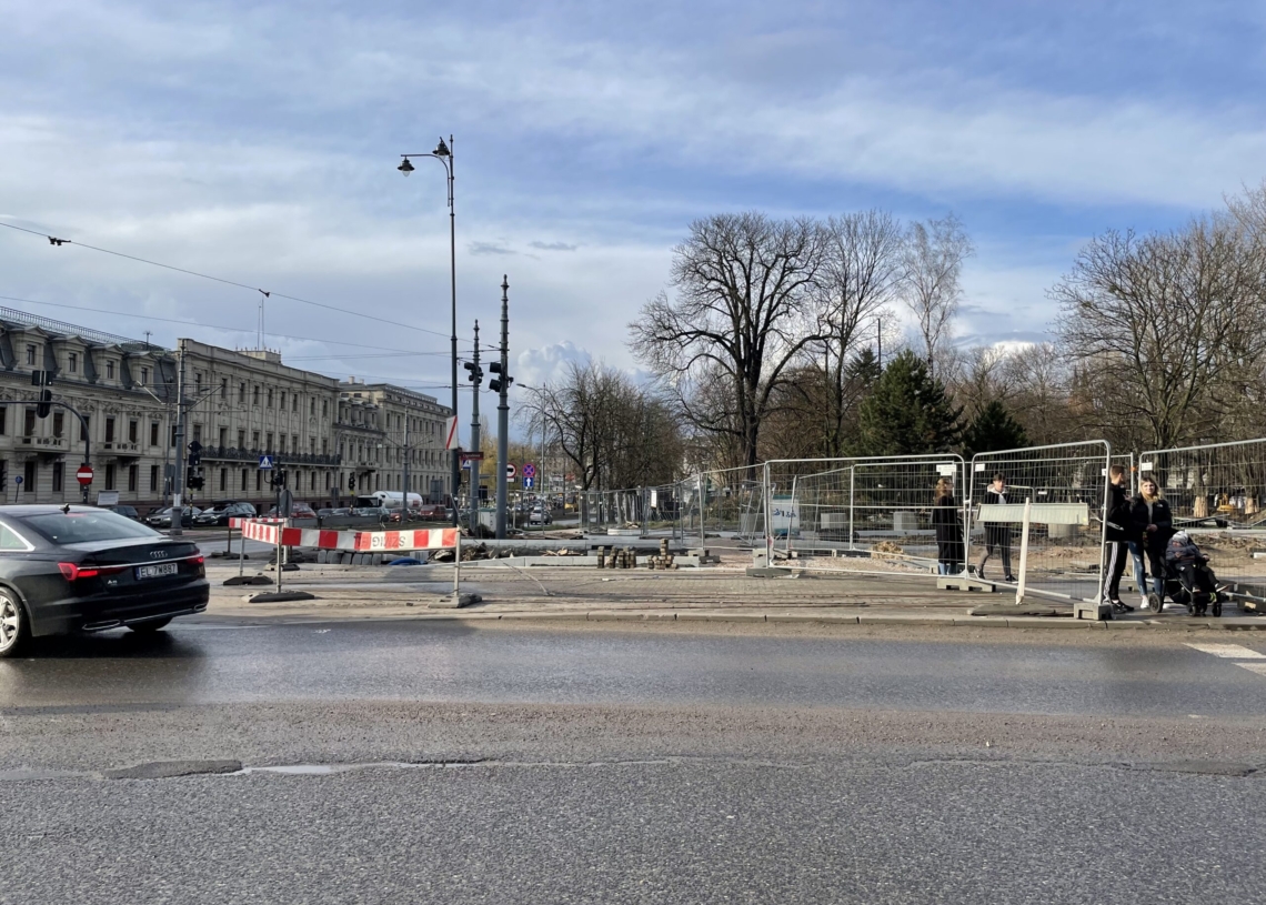 Modernizacja Północnej. Wybudowano pierwsze perony przystankowe [ZDJECIA + WIDEO]