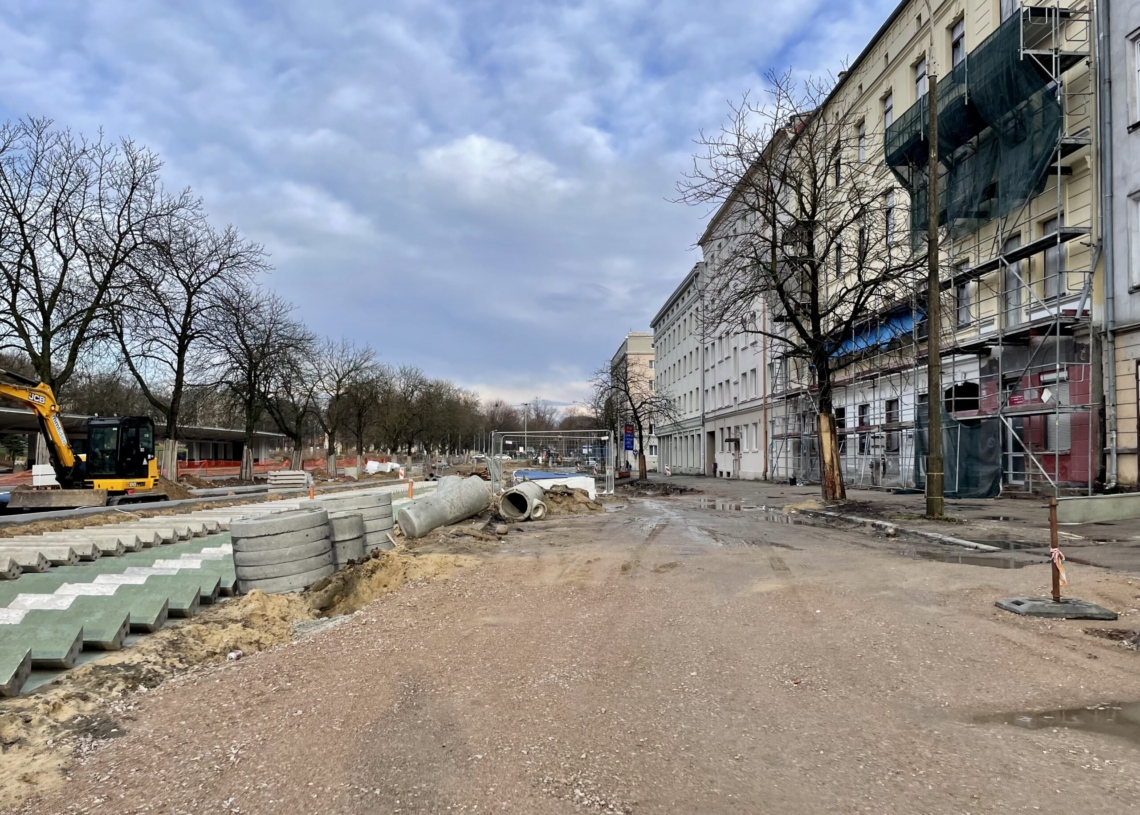 Modernizacja Północnej. Wybudowano pierwsze perony przystankowe [ZDJECIA + WIDEO]